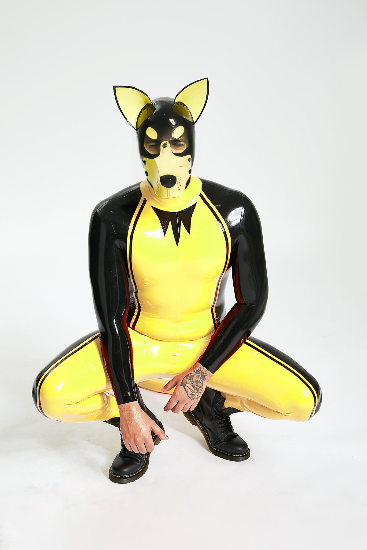Latex Men’s Pup Play Catsuit with Inflatable Tail – Yellow and Black