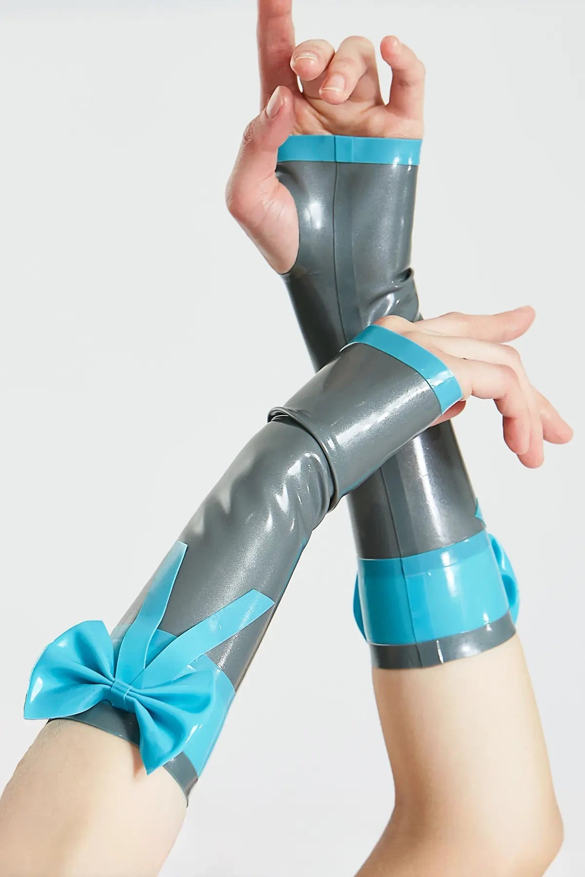 Fingerless Bow Latex Elbow-Length Gauntlets