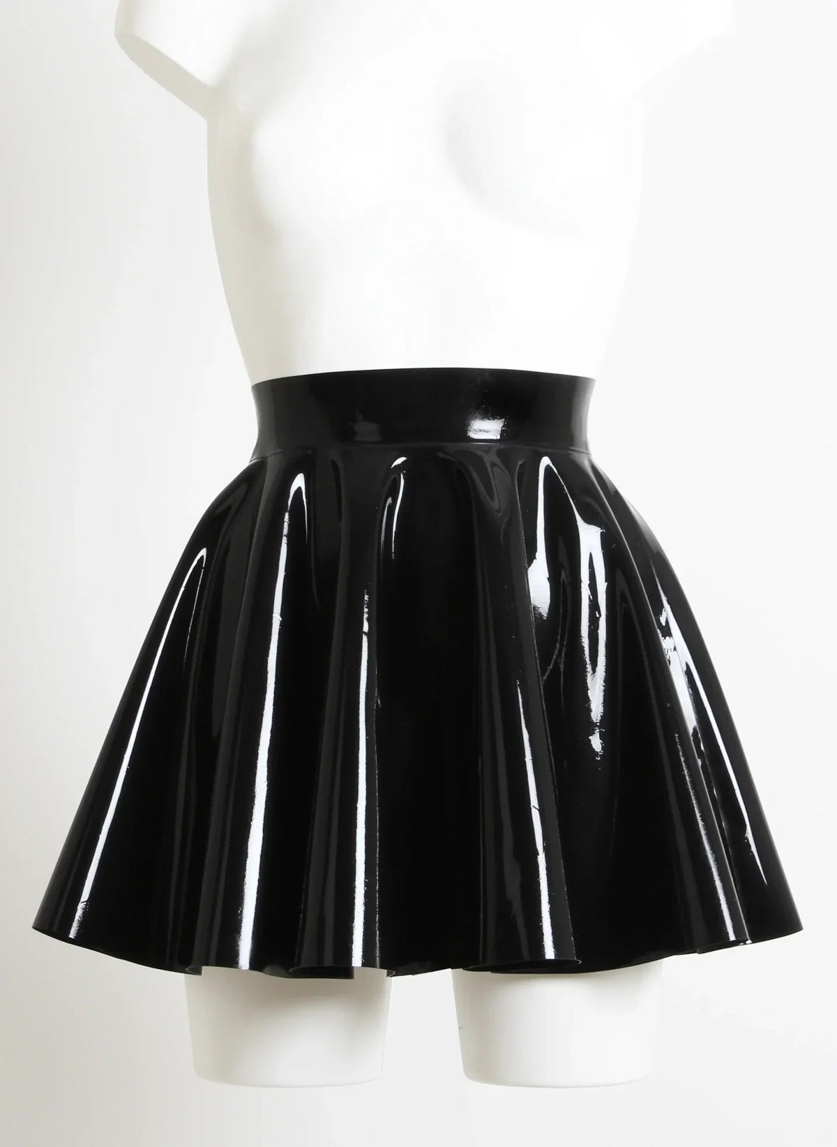 Latex Skirt with Customizable Zipper Detail – Black